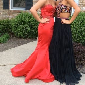Red Sherri Hill prom dress